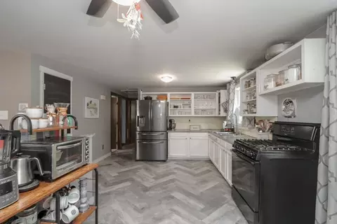 Kitchen - 41 Rosedale Ave, Springfield, MA 01128 photo 2 of 4
