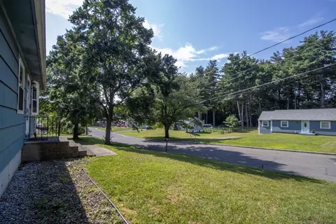 Exterior - 41 Rosedale Ave, Springfield, MA 01128 photo 16 of 18