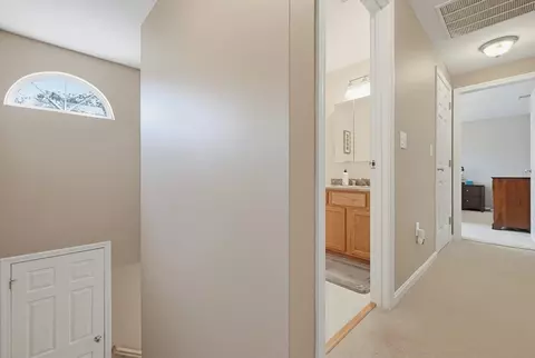 Entry Way - 28 Heritage Path, Millis, MA 02054 photo 2 of 2