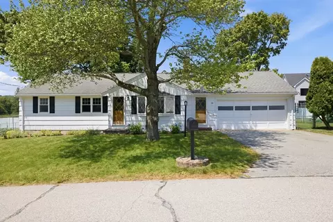 31 Day Cir, Woburn, MA 01801