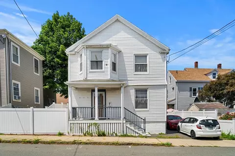 52 Mason St, Salem, MA 01970