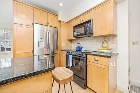 Kitchen - 59 Cottage St, Hingham, MA 02043 photo 4 of 4