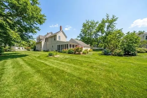 Exterior - 59 Cottage St, Hingham, MA 02043 photo 2 of 6