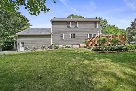 Exterior - 5 Windemere Dr, Mansfield, MA 02048 photo 4 of 4