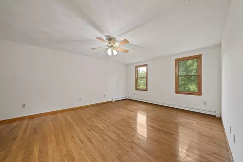 Bedroom - 5 Windemere Dr, Mansfield, MA 02048 photo 1 of 3