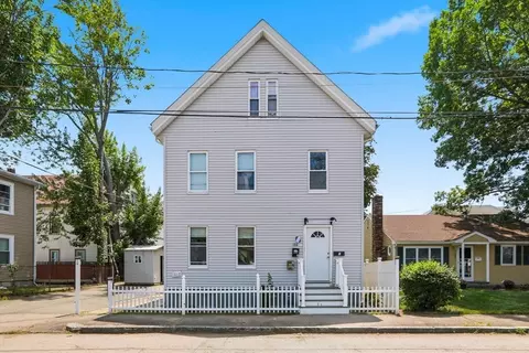 132 Huntington St, Brockton, MA 02301