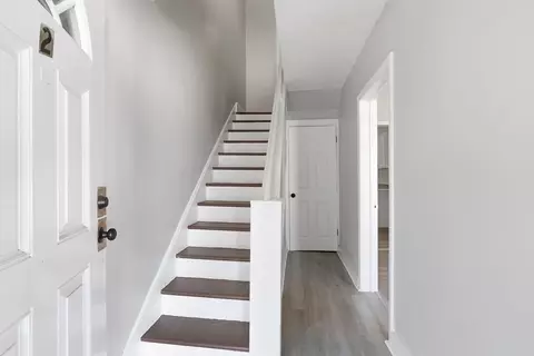 Entry Way - 2 Ely St, Worcester, MA 01610 photo 1 of 6
