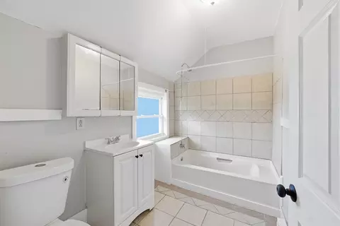 Bath - 2 Ely St, Worcester, MA 01610 photo 2 of 2