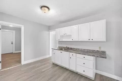 Entry Way - 2 Ely St, Worcester, MA 01610 photo 2 of 6