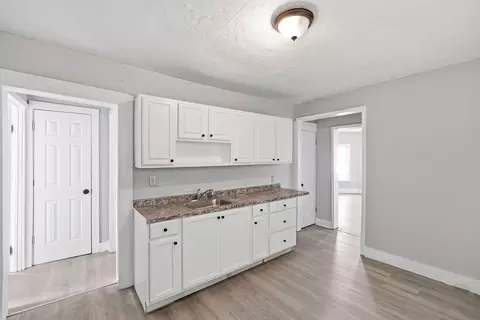 Entry Way - 2 Ely St, Worcester, MA 01610 photo 4 of 6