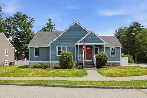 3301 Pouliot Pl, Wilmington, MA 01887