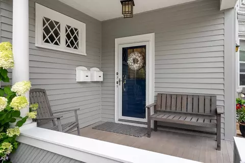 Exterior - 9 Gray Cir #2, Lynn, MA 01902 photo 3 of 12