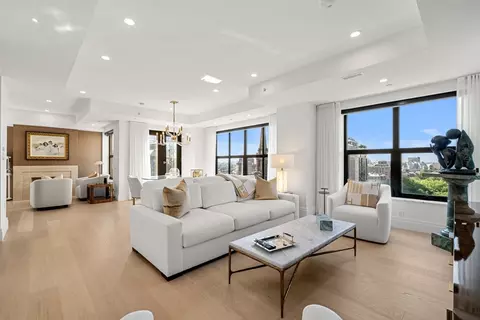 300 Boylston St #PH1201, Boston, MA 02116