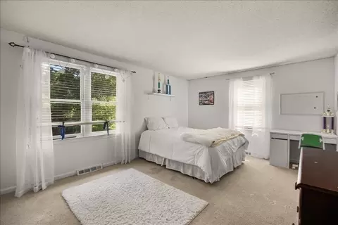 Bedroom - 9 Fort Apache Dr, Franklin, MA 02038 photo 3 of 6