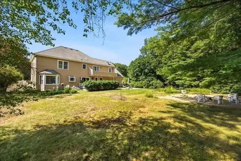 Exterior - 9 Fort Apache Dr, Franklin, MA 02038 photo 4 of 5