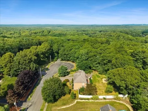 View/Area - 9 Fort Apache Dr, Franklin, MA 02038 photo 5 of 5