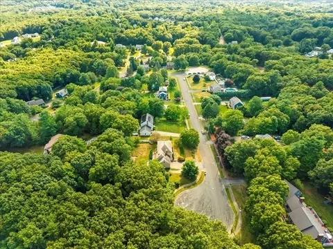 View/Area - 9 Fort Apache Dr, Franklin, MA 02038 photo 1 of 5