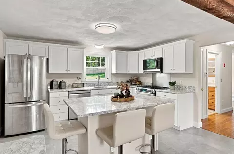 23 Old Jacobs Rd, Georgetown, MA 01833 photo 3