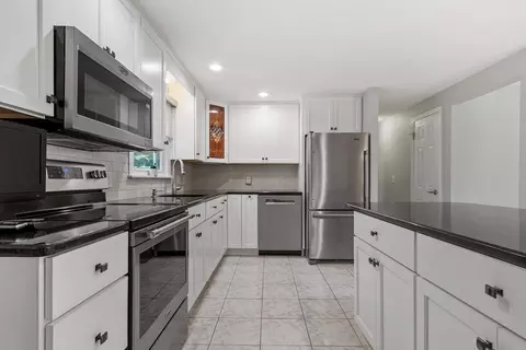 Kitchen - 5 Aspen Rd, Springfield, MA 01128 photo 1 of 5
