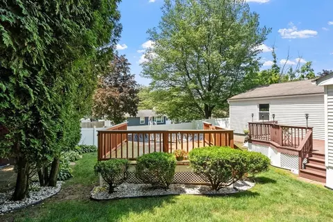 Exterior - 5 Aspen Rd, Springfield, MA 01128 photo 8 of 10