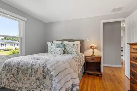 Bedroom - 5 Aspen Rd, Springfield, MA 01128 photo 3 of 5