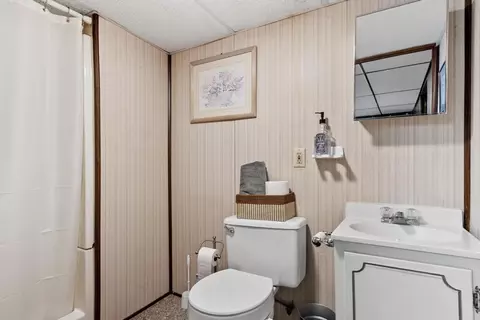 Bath - 5 Aspen Rd, Springfield, MA 01128 photo 3 of 3