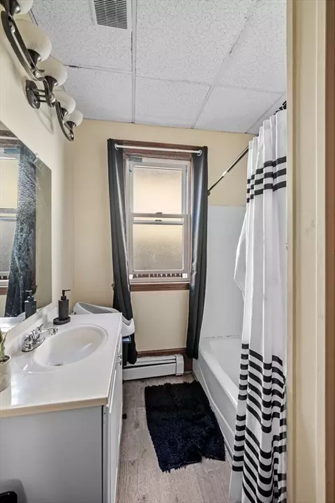 Bath - 2 Mace Pl, Lynn, MA 01902 photo 1 of 4
