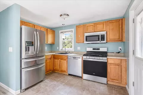Kitchen - 100 Park Ave, Wareham, MA 02538 photo 2 of 2