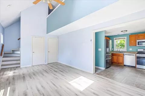 Living - 100 Park Ave, Wareham, MA 02538 photo 1 of 2