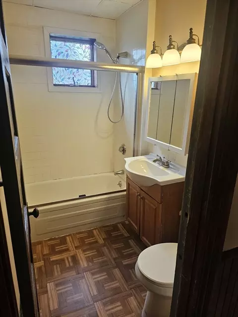 Bath - 70 Warburton St, Fall River, MA 02720 photo 1 of 1