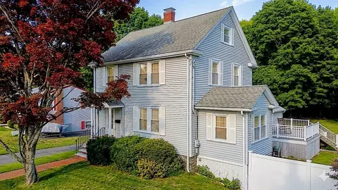68 White St, Weymouth, MA 02190