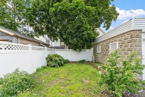 Exterior - 38 Floyd St, Everett, CA 92149 photo 10 of 12