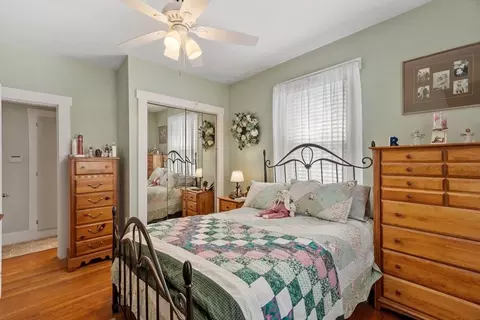 Bedroom - 38 Floyd St, Everett, CA 92149 photo 1 of 4