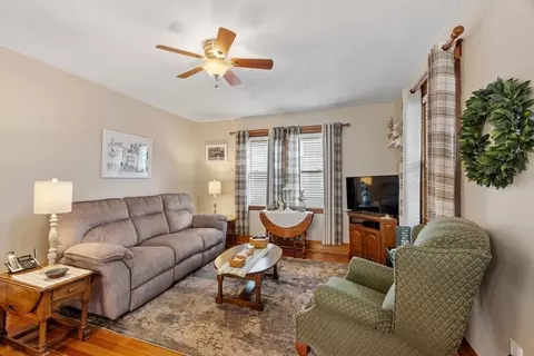 Living - 38 Floyd St, Everett, CA 92149 photo 2 of 2