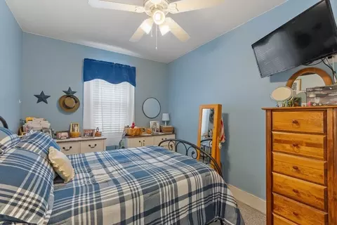 Bedroom - 38 Floyd St, Everett, CA 92149 photo 4 of 4