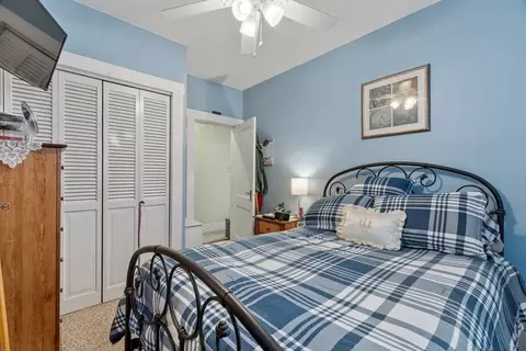 Bedroom - 38 Floyd St, Everett, CA 92149 photo 3 of 4