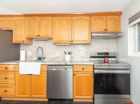 Kitchen - 702 Main St #E, Millis, MA 02054 photo 4 of 7