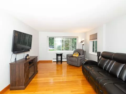 Living - 702 Main St #E, Millis, MA 02054 photo 4 of 6