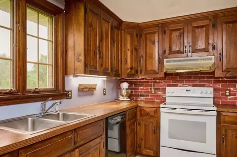 Kitchen - 34 Plain Rd E, Deerfield, MA 01373 photo 2 of 3