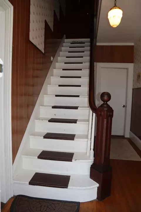 Entry Way - 7 W Dane St # -R, Beverly, MA 01915 photo 2 of 2
