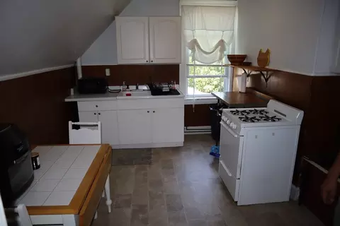 Kitchen - 7 W Dane St # -R, Beverly, MA 01915 photo 5 of 6