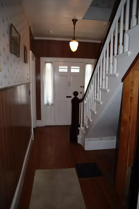 Entry Way - 7 W Dane St # -R, Beverly, MA 01915 photo 1 of 2