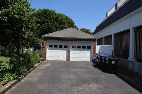 Exterior - 7 W Dane St # -R, Beverly, MA 01915 photo 4 of 10