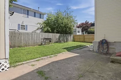Exterior - 22 Sachem St, Fall River, MA 02724 photo 4 of 4