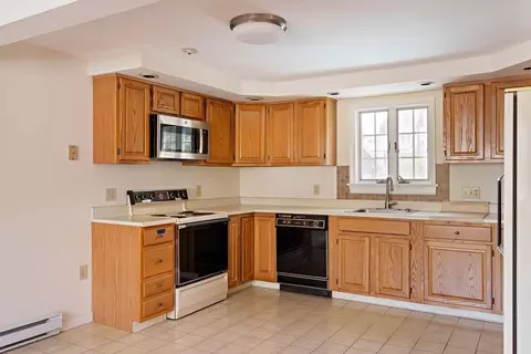 Kitchen - 49 Ashton St # R, Everett, MA 02149 photo 2 of 3