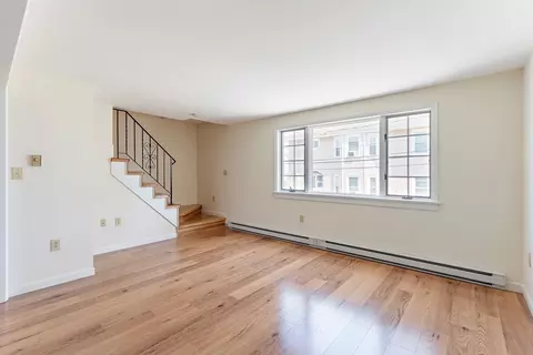 Living - 49 Ashton St # R, Everett, MA 02149 photo 2 of 4