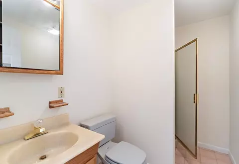 Bath - 49 Ashton St # R, Everett, MA 02149 photo 1 of 2