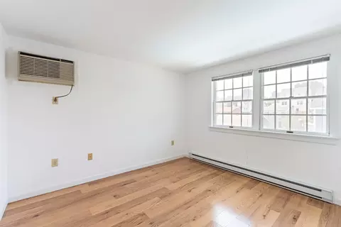 Bedroom - 49 Ashton St # R, Everett, MA 02149 photo 4 of 5