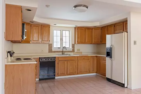 Kitchen - 49 Ashton St # R, Everett, MA 02149 photo 3 of 3