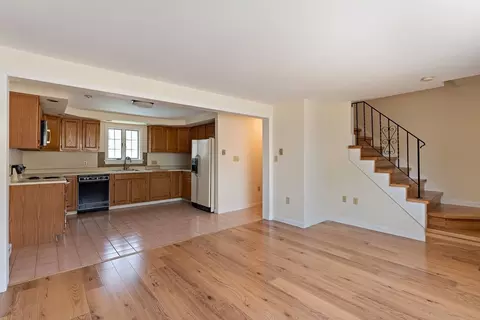 Living - 49 Ashton St # R, Everett, MA 02149 photo 4 of 4